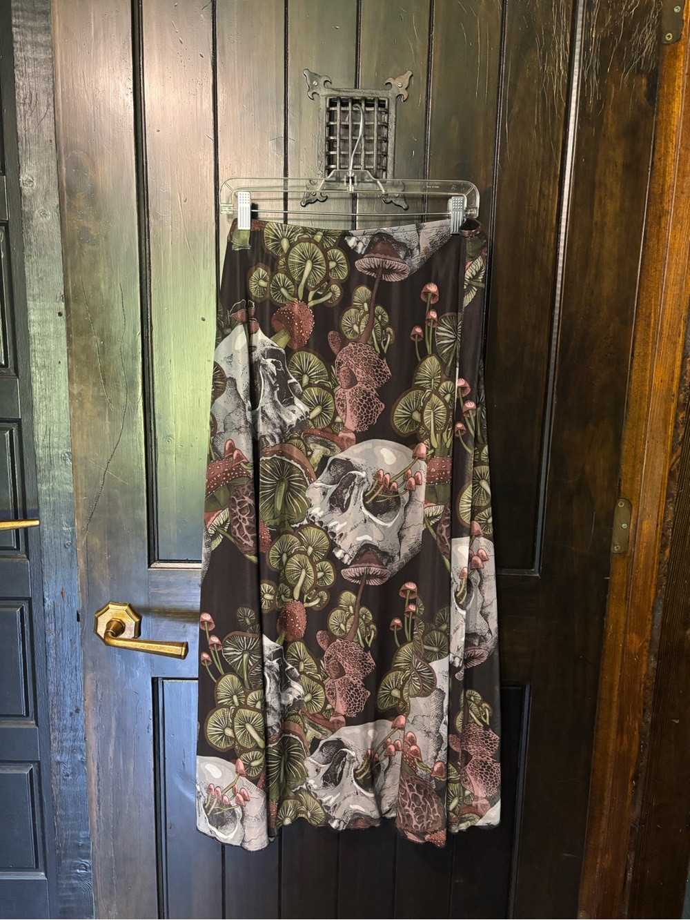 Sheer skirt skulls and mushrooms black green red white plus size 3X hot topic